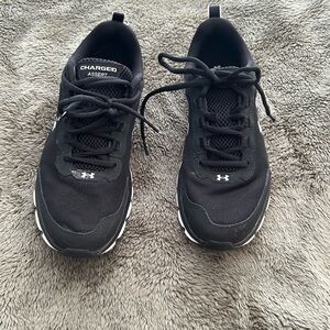 Under Armour Black Charged Assert Sneakers